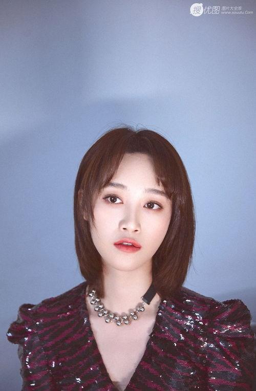 明星齐肩短发图片,齐肩造型下的明星风采